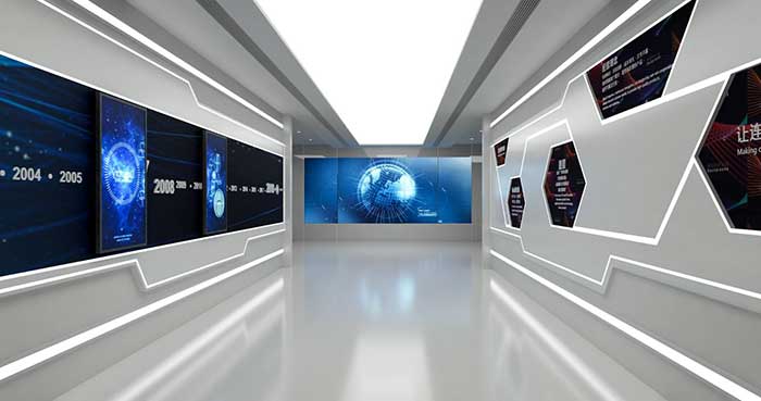 移動滑軌屏在現(xiàn)代科技展廳中受到越來越多的青睞