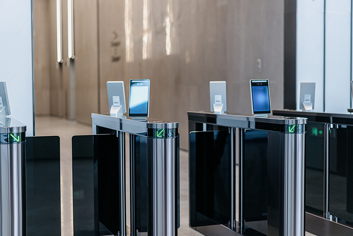 人臉識別閘機(jī)