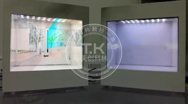 透明展示柜讓時尚與互動體驗相結合01